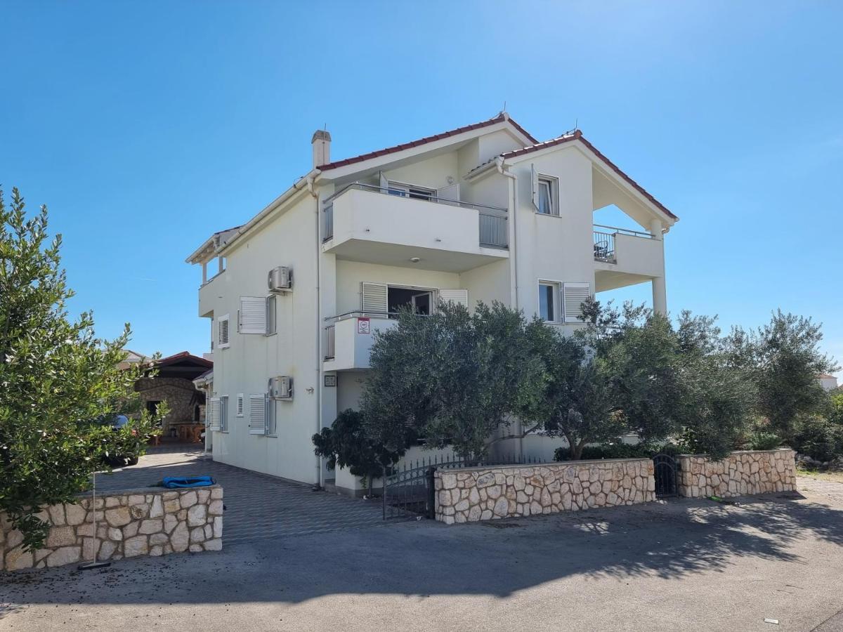 Apartments Gabbiano Novalja Luaran gambar